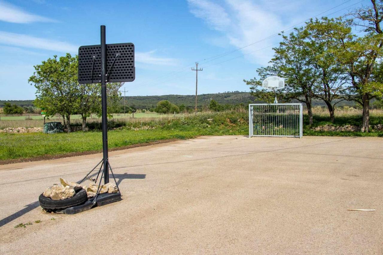 OCELLS DE MONTGRÍ apartamento rural en el Baix Empordà Sobrestany Esterno foto
